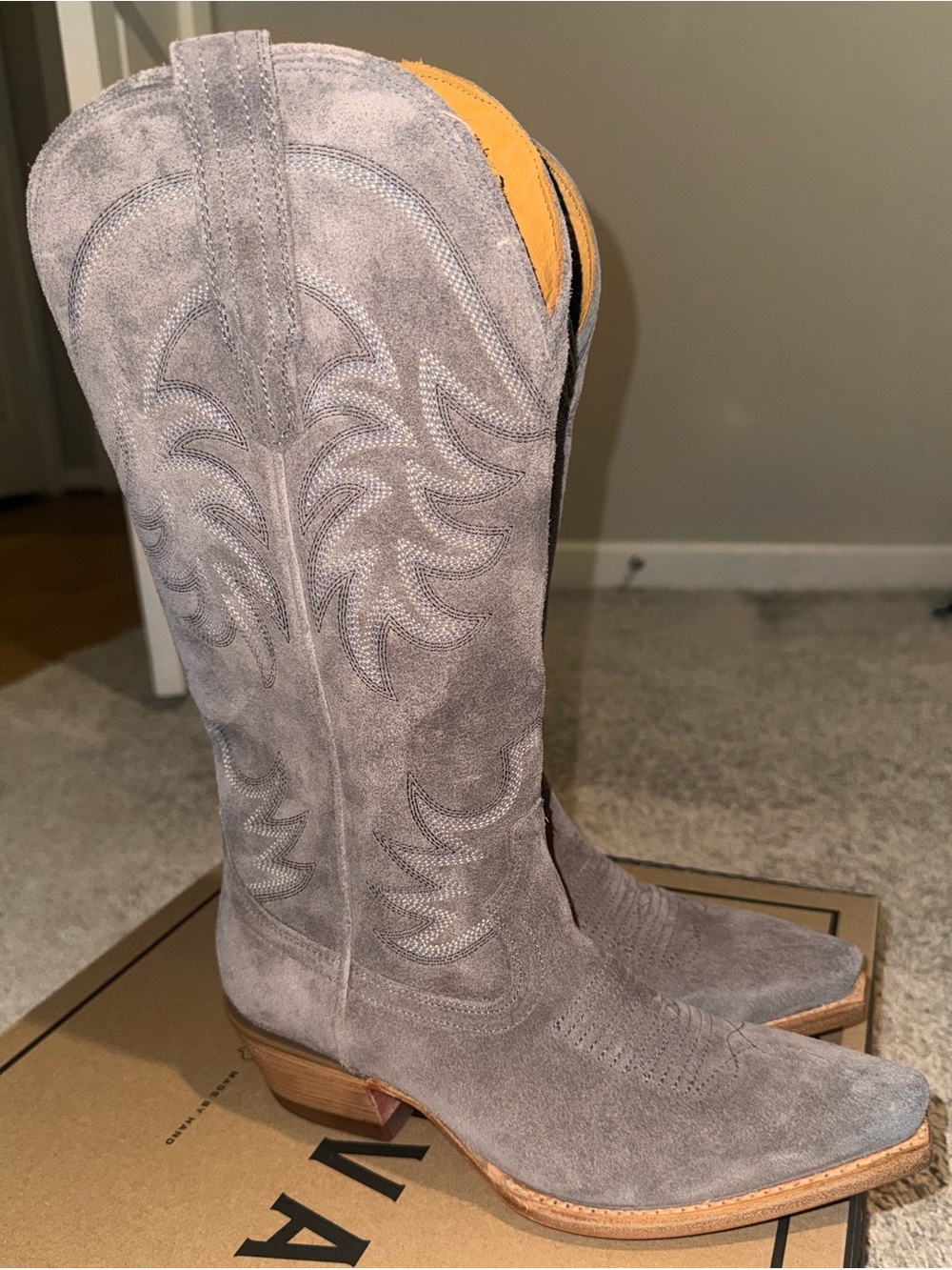 *NEW* Tecovas “The Annie” Charcoal Suede 7.5 - Picture 7 of 12